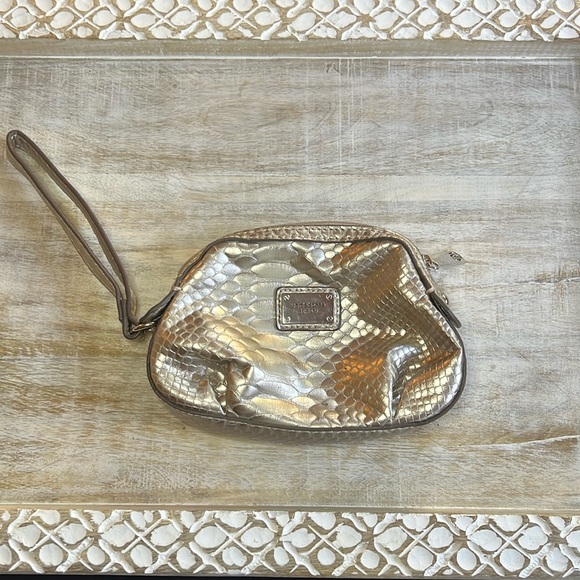 LIZ CLAIBORNE Est. 1976 Wristlet Gold Snake-print - Picture 1 of 8